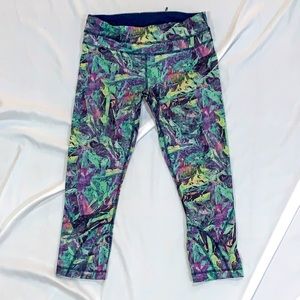 Vintage Lululemon capris size 6